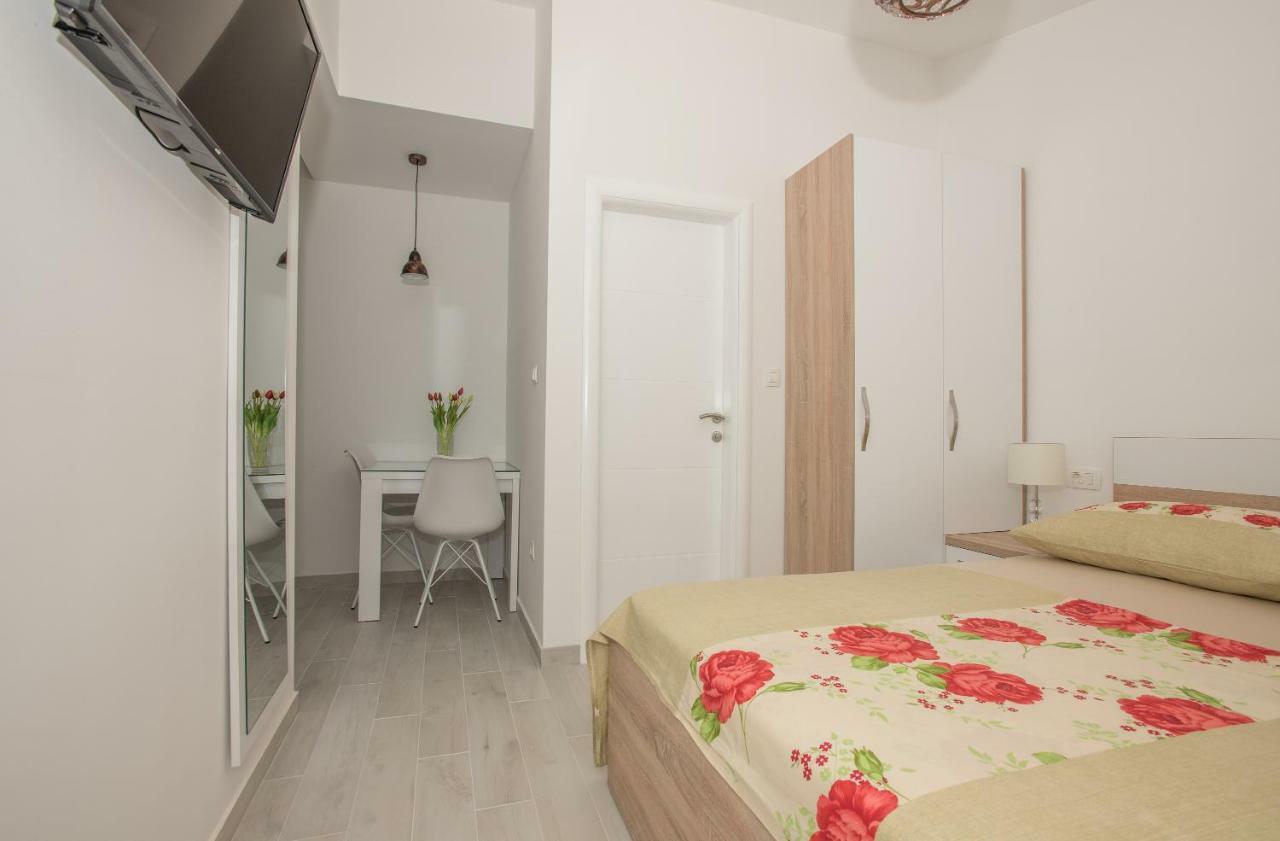 Vila Branka Makarska Luaran gambar