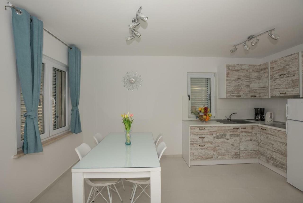 Vila Branka Makarska Luaran gambar